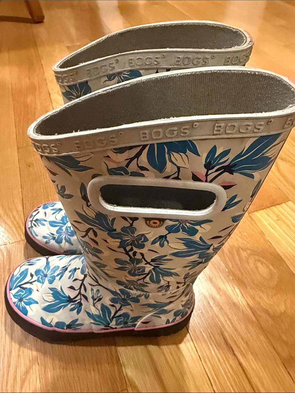 Bogs girls rain boots  size 12.